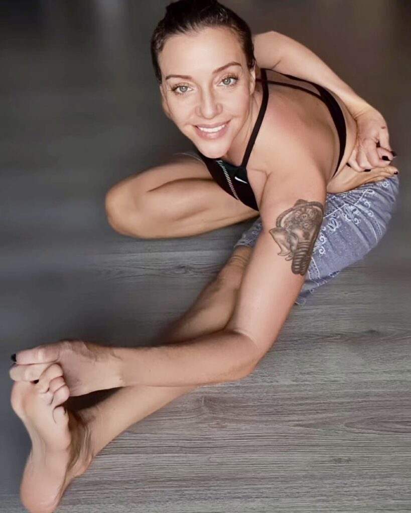 世我(瑜伽)様式学を探求するヨギニスタイラー:Mona