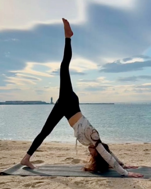 世我(瑜伽)様式学を探求するヨギニスタイラー:美紀